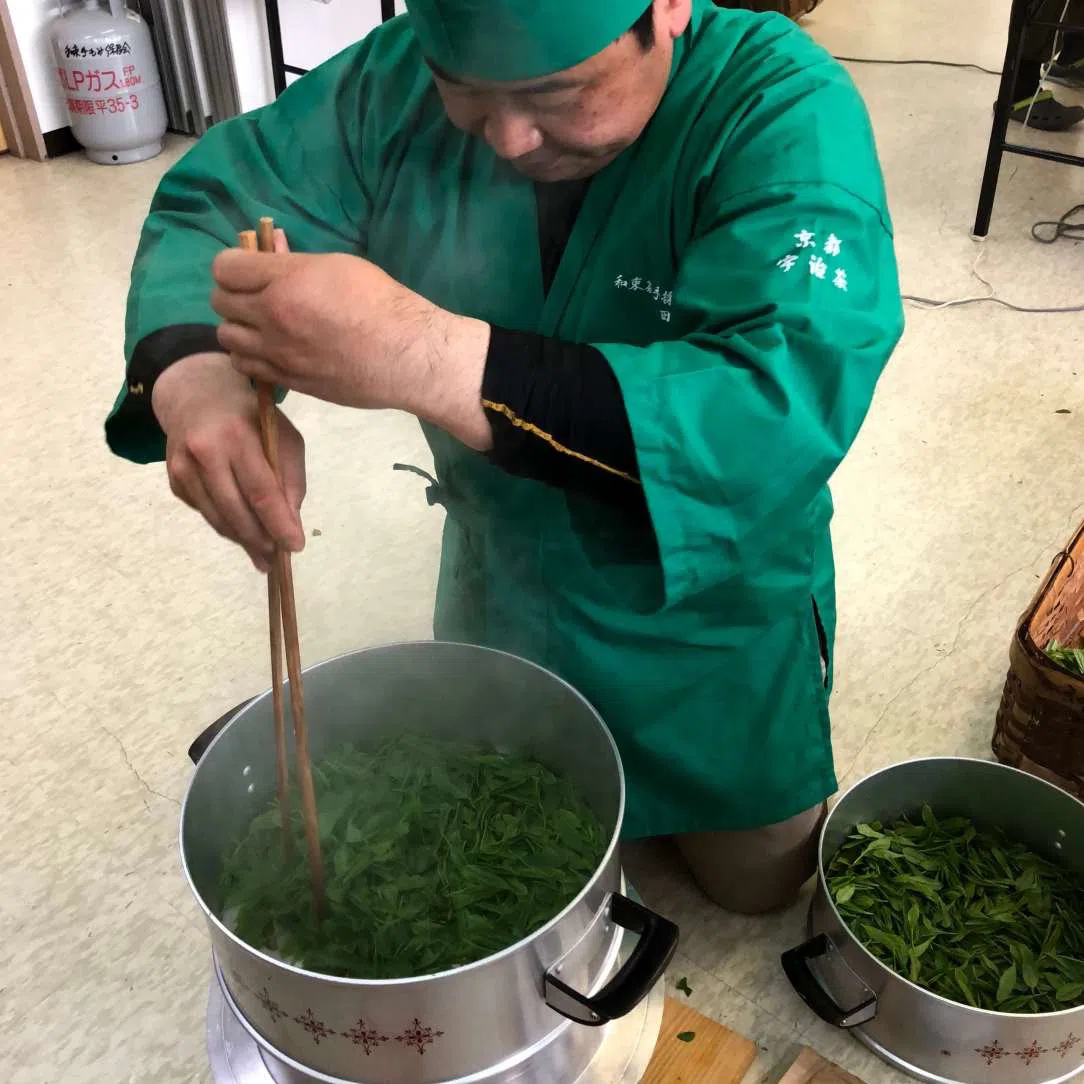 obróbka liści herbaty - Jōnetsu