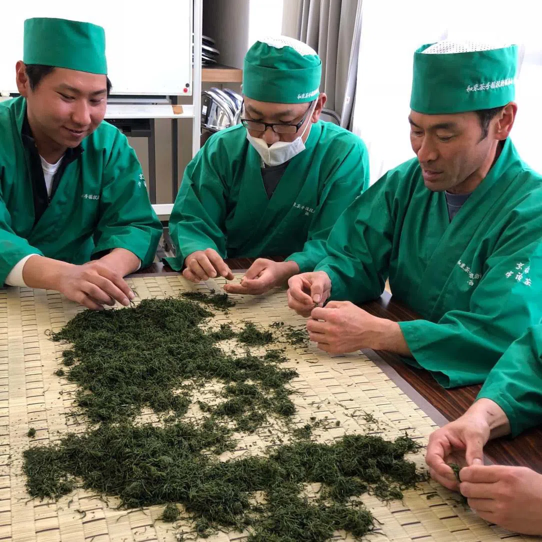 obróbka liści herbaty - Tamadoki